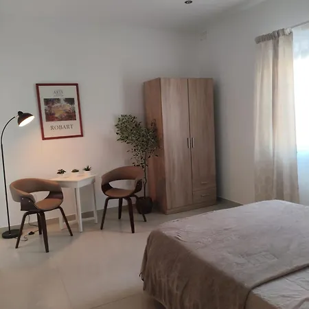 Apartment Gateway Maisonette