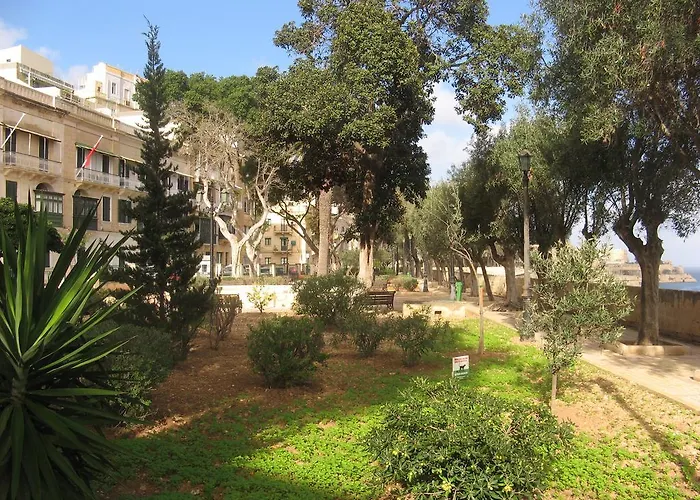 Gateway Maisonette アパート バレッタ